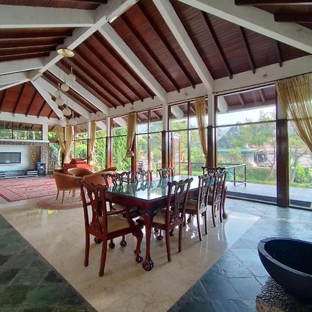 Villa Bukit Danau Lot 14 Cinengangirang Dış mekan fotoğraf