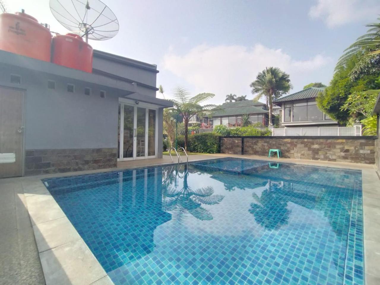 Villa Bukit Danau Lot 14 Cinengangirang Dış mekan fotoğraf